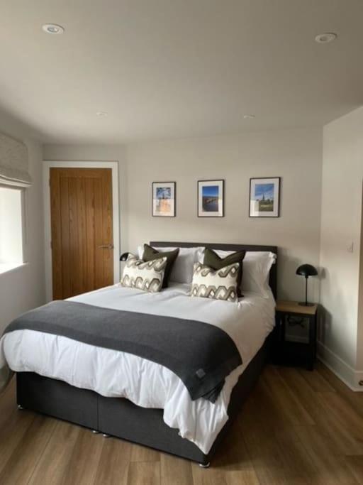 New Modern Studio Apartment Near To City Centre Salisbury Exterior foto
